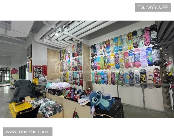 城市马拉松赛事回顾杭州滑板队展现灵活性与团队协作的精彩瞬间